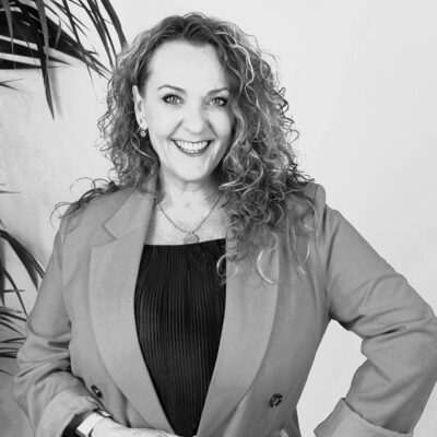 30+ years in international relocation and global mobility. Passionate about helping teams build confidence and create scalable business models.